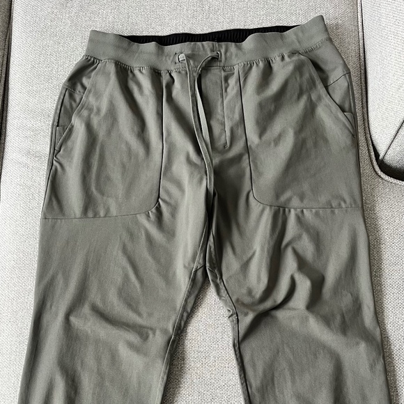 Lululemon ABC Jogger - Picture 1 of 3